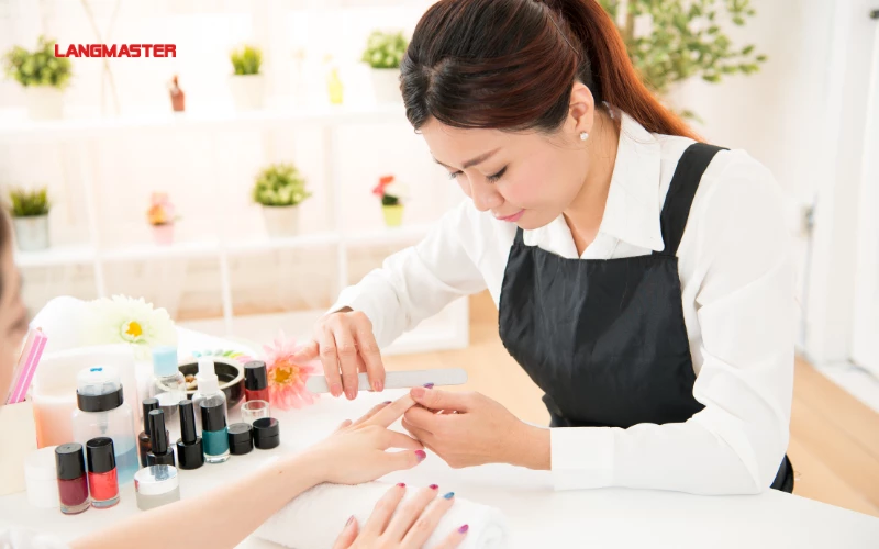 Mẫu câu tiếng Anh giao tiếp ngành Nail dành cho khách hàng