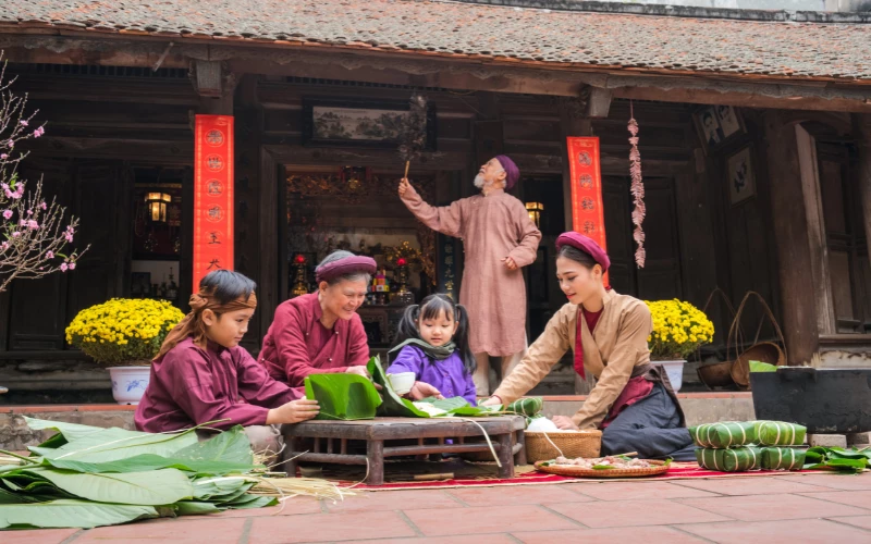 Bài viết giới thiệu về món ăn ngày Tết trong tiếng Anh